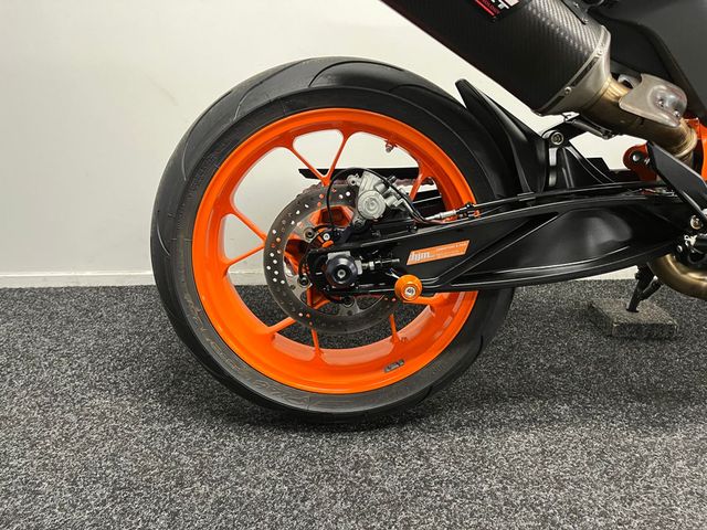 ktm - 890-duke-r