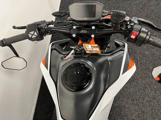 ktm - 890-duke-r