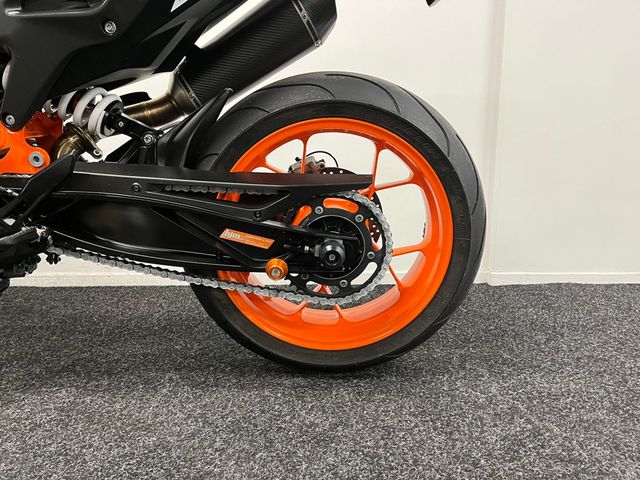 ktm - 890-duke-r