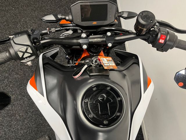 ktm - 890-duke-r