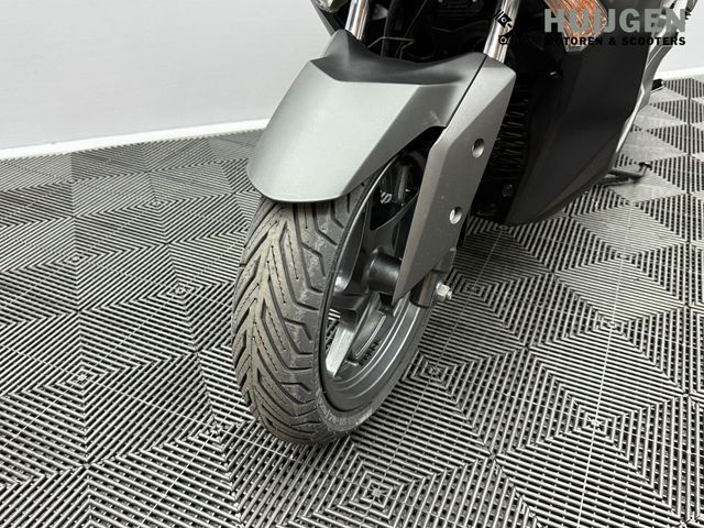 yamaha - x-max-300-abs