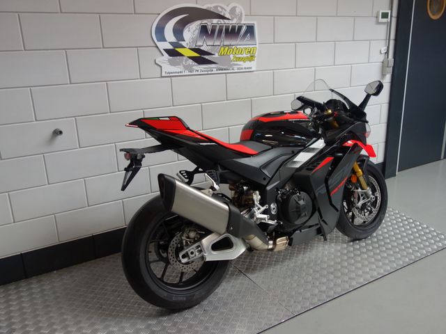aprilia - rsv-4-1100-factory