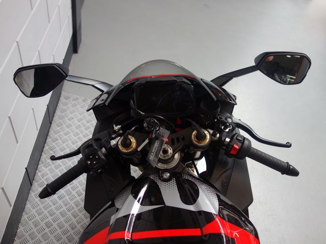 aprilia - rsv-4-1100-factory