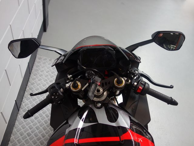 aprilia - rsv-4-1100-factory