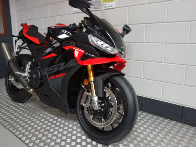 aprilia - rsv-4-1100-factory