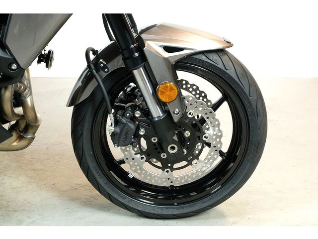 kawasaki - versys-650-grand-tourer