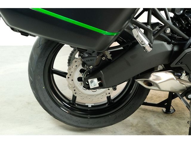 kawasaki - versys-650-grand-tourer