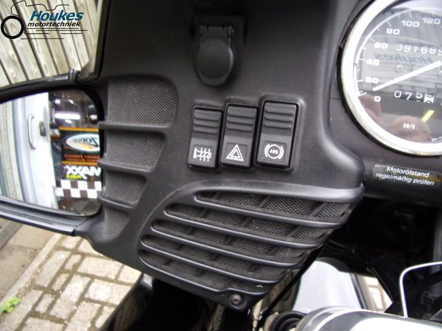 bmw - r-1100-rt