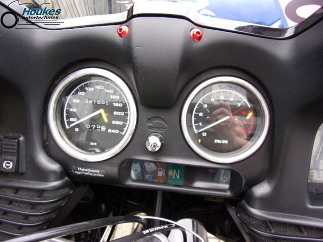 bmw - r-1100-rt