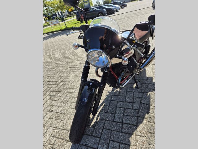 moto-guzzi - v-7-ii-racer