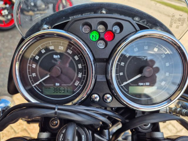 moto-guzzi - v-7-ii-racer