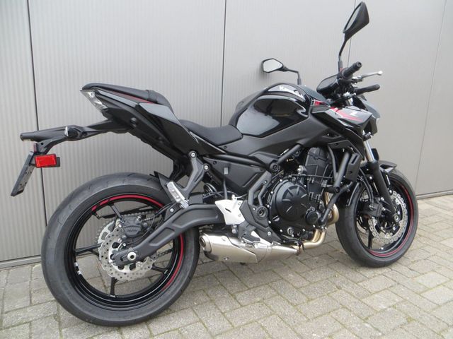 kawasaki - z650