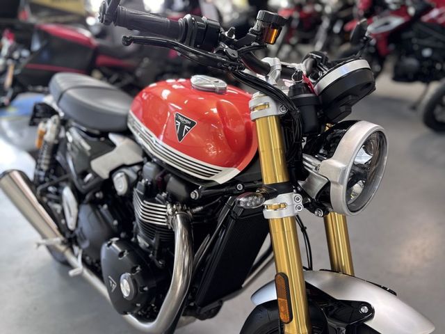 triumph - speed-twin-1200-rs