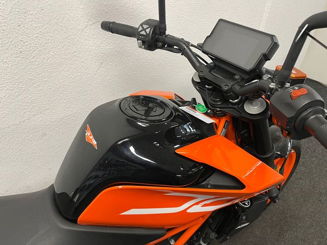 ktm - 390-duke