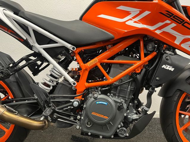 ktm - 390-duke