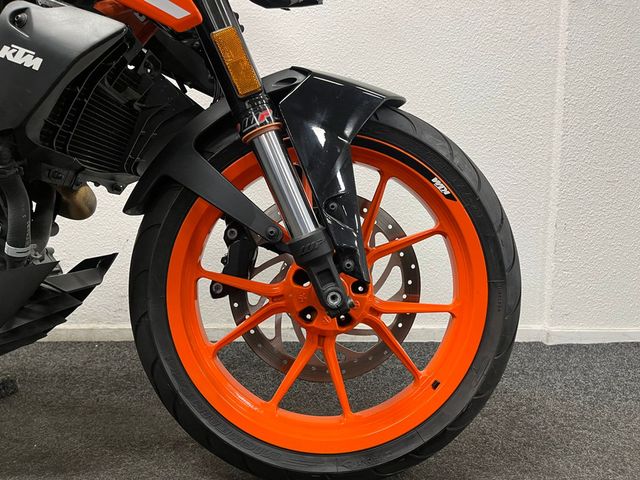 ktm - 390-duke
