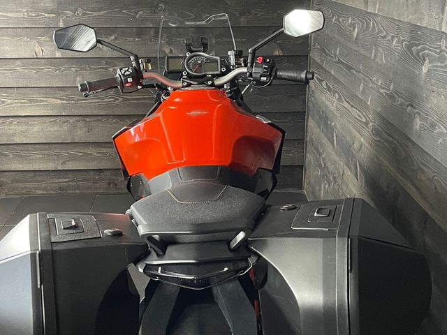 ktm - 1290-super-duke-gt