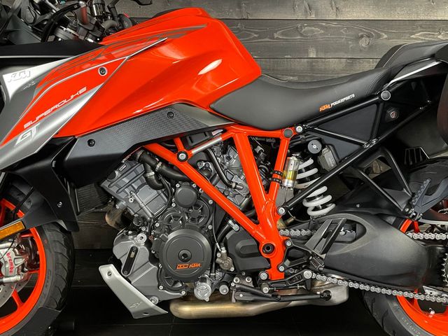 ktm - 1290-super-duke-gt