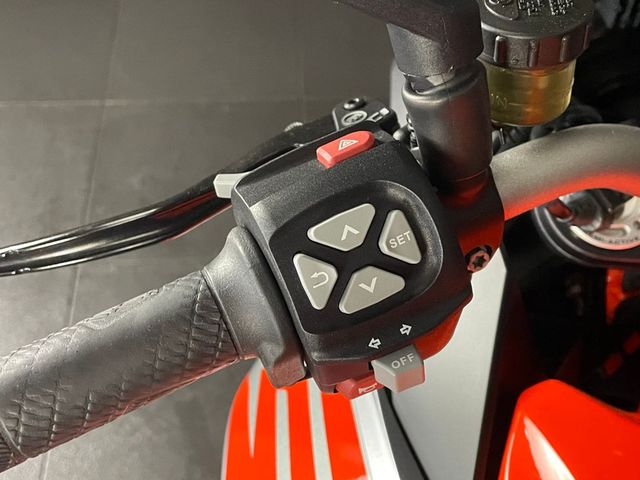 ktm - 1290-super-duke-gt