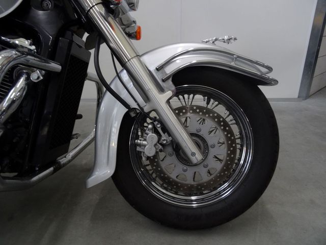 suzuki - intruder-c-800-classic