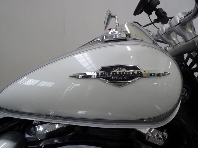 suzuki - intruder-c-800-classic