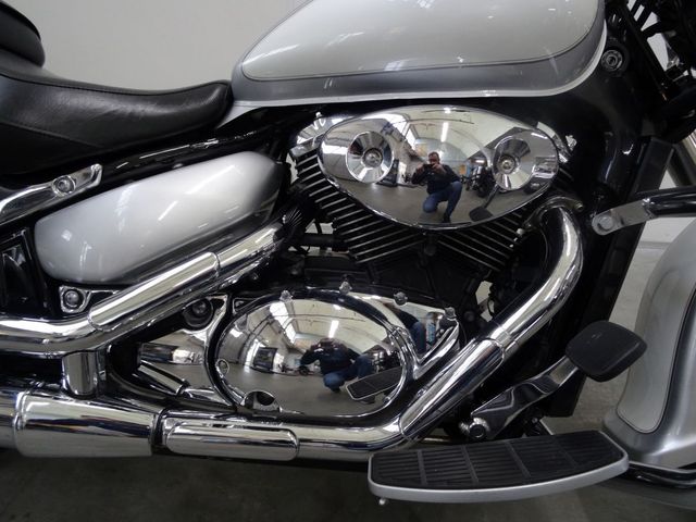 suzuki - intruder-c-800-classic
