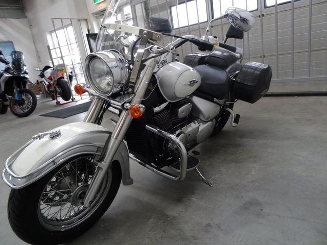 suzuki - intruder-c-800-classic