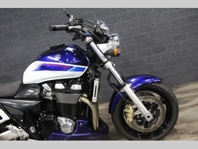 SUZUKI GSX 1400 – foto 4