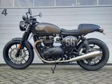 TRIUMPH STREET TWIN