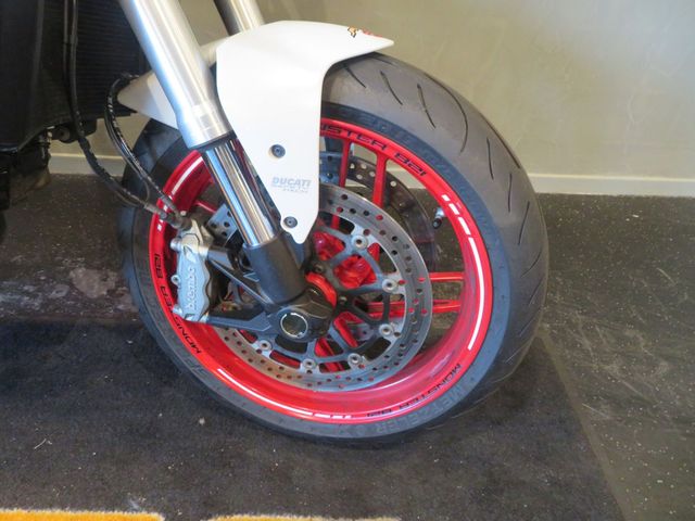 ducati - monster-821