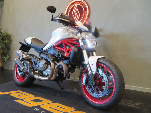 ducati - monster-821