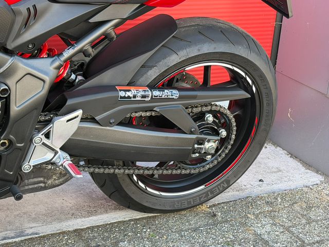 honda - cbr-650-r