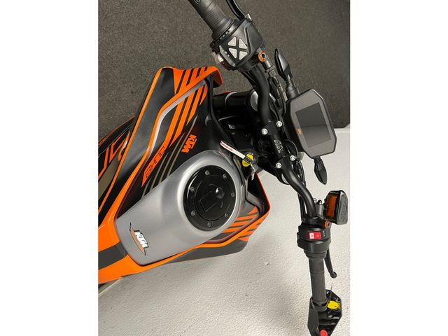 ktm - 790-duke