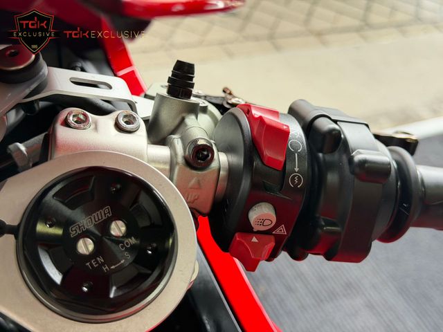 ducati - panigale-v2