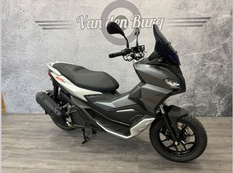 Aprilia SR GT 200 2025 occasion