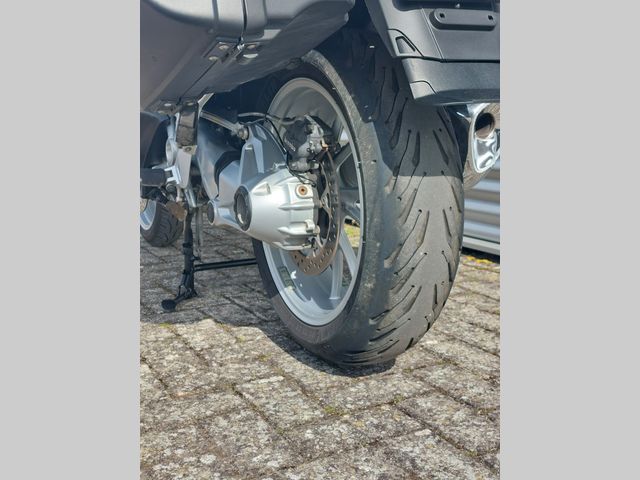 bmw - r-1200-rt-lc