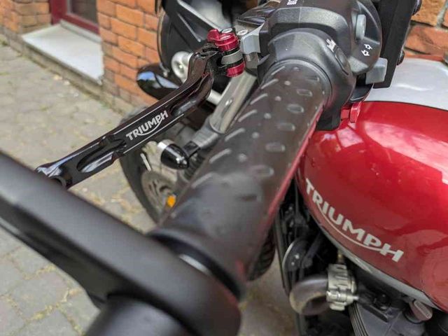 triumph - street-scrambler
