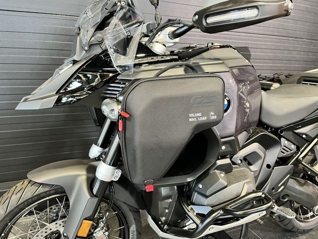 bmw - r-1300-gs-adventure-triple-black