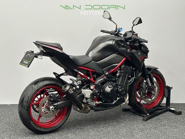 kawasaki - z900