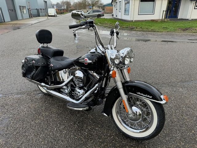 harley-davidson - heritage-softail-classic-flstc