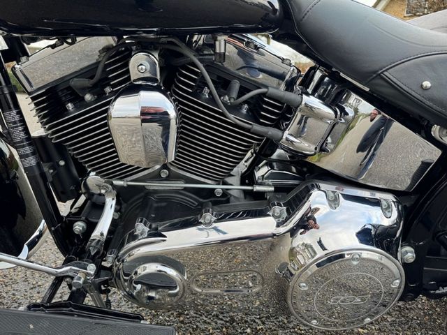 harley-davidson - heritage-softail-classic-flstc