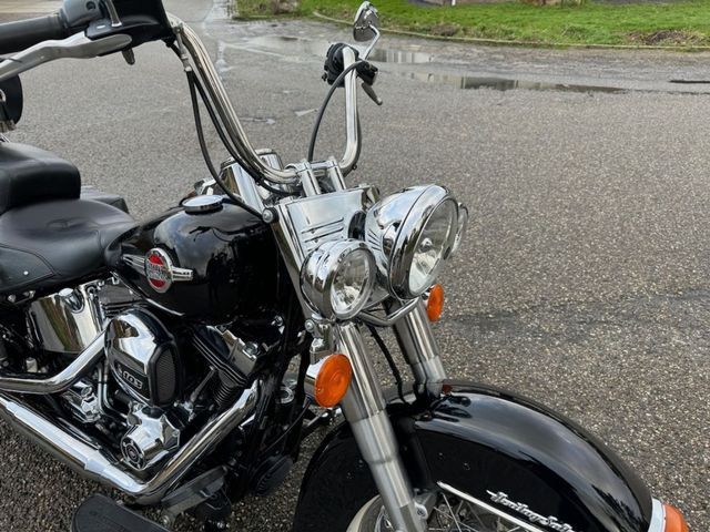 harley-davidson - heritage-softail-classic-flstc