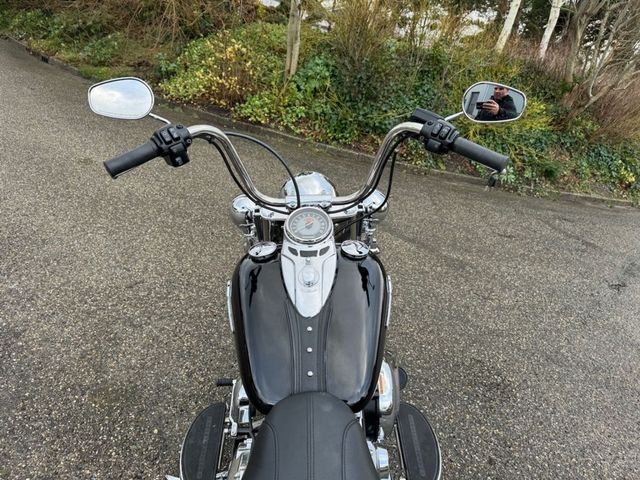 harley-davidson - heritage-softail-classic-flstc