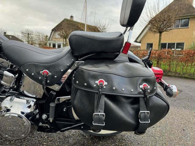 harley-davidson - heritage-softail-classic-flstc