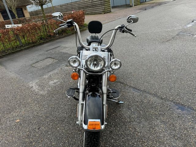 harley-davidson - heritage-softail-classic-flstc