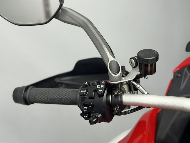 ducati - multistrada-v4-pikes-peak