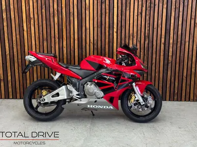 HONDA CBR 600 RR – foto 3