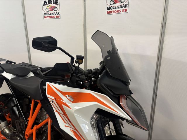 ktm - 1290-super-duke-gt