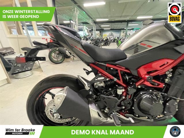 kawasaki - z900