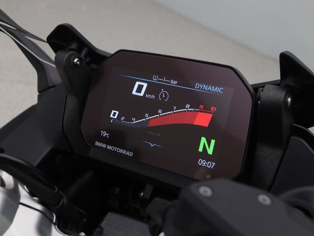 bmw - r-1300-rs